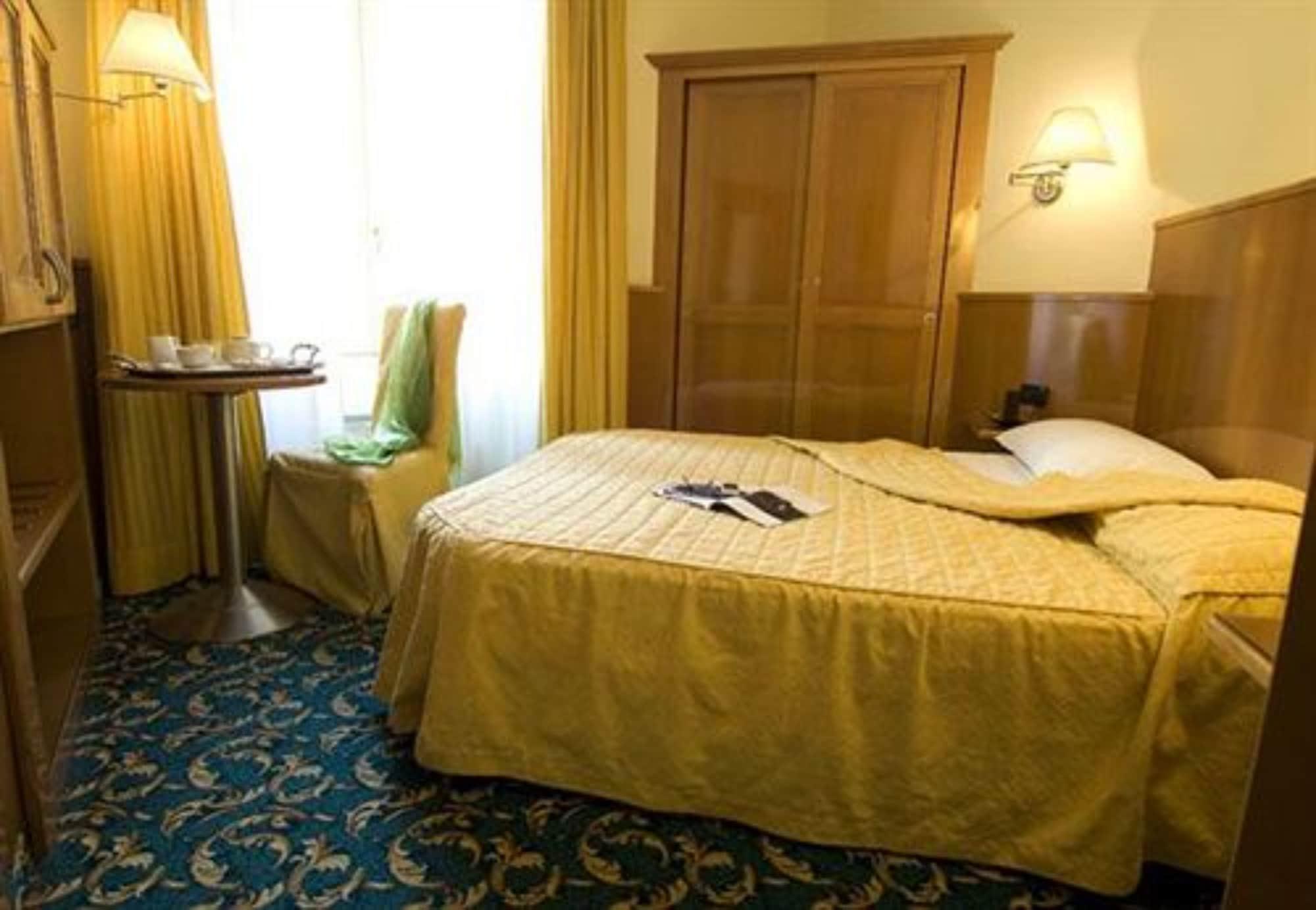 Hotel Cinque Giornate Milano Exteriör bild